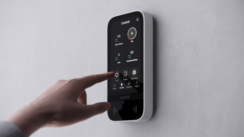 51905.148.BL3 : Ajax KeyPad TouchScreen (9NA) Black